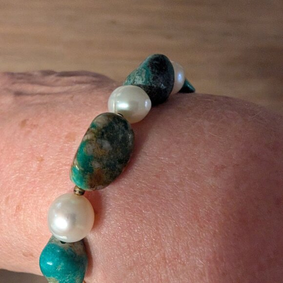 Vintage Pearl and Turquoise Nugget Bead Elastic Bracelet. - Picture 2 of 3